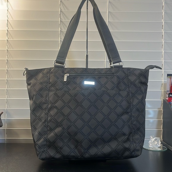 Baggallini Travel bag in excellent preowned condition, like new - Picture 1 of 15